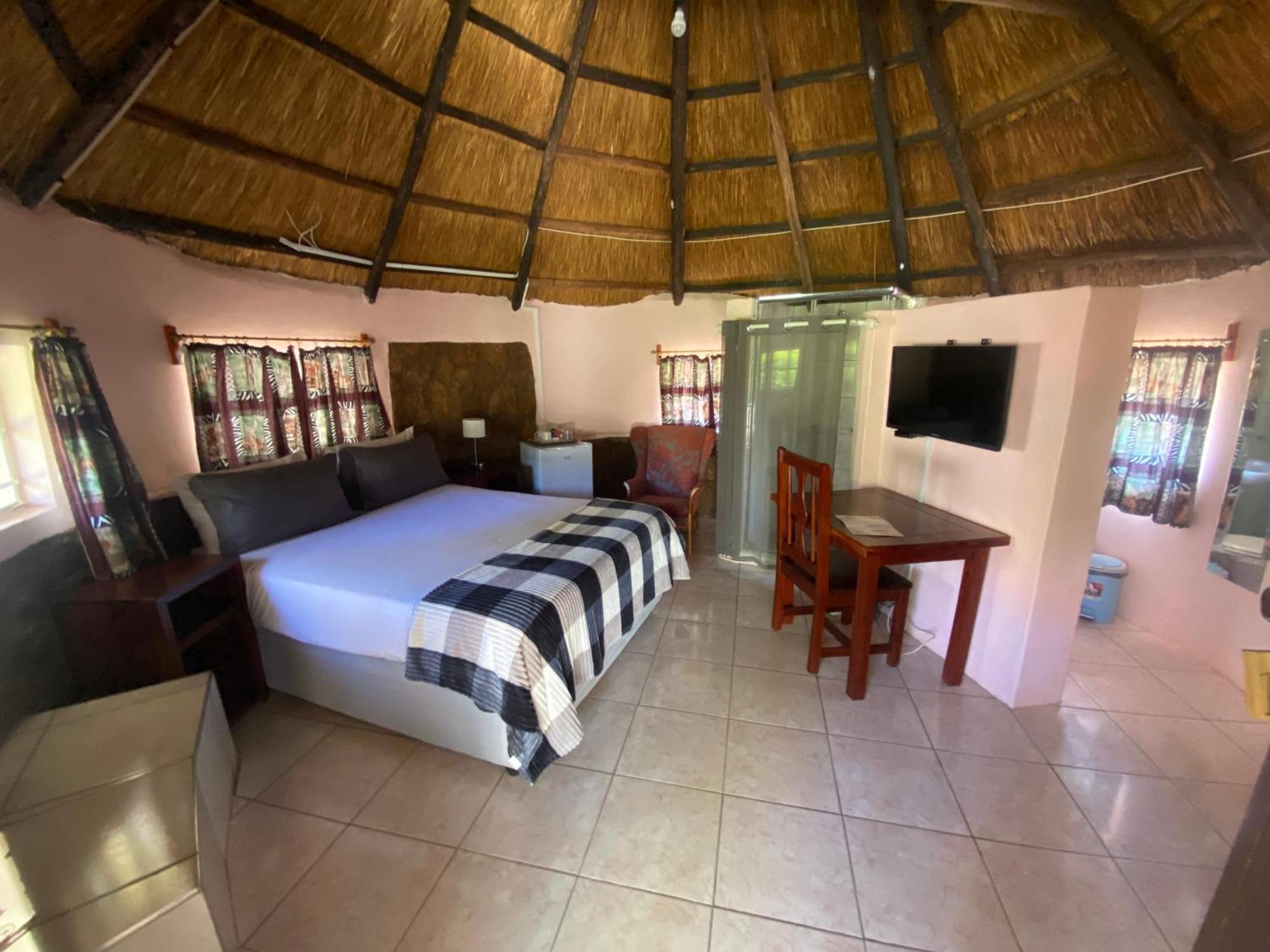 Lynns Guest House บูลาวาโย ภายนอก รูปภาพ