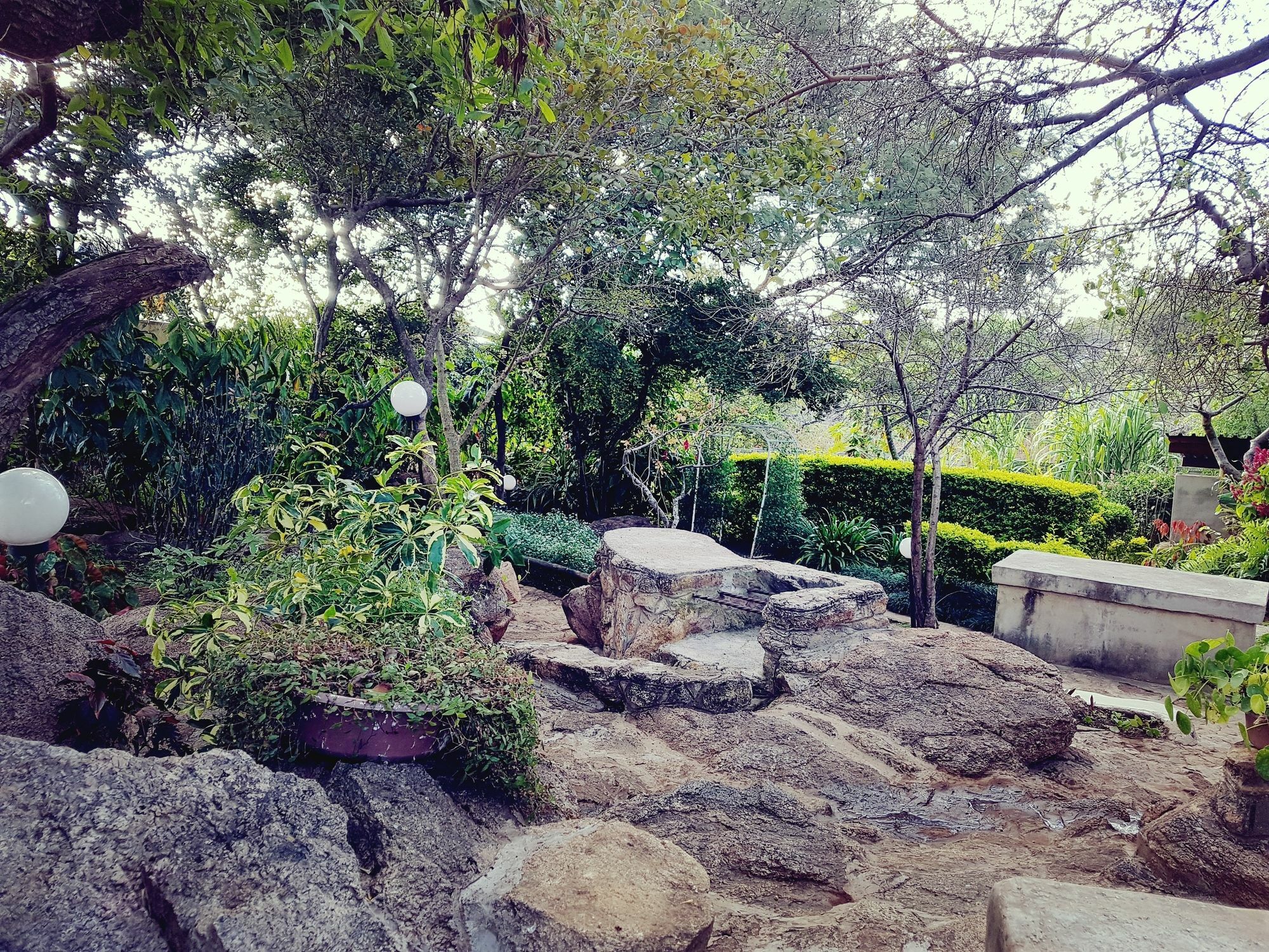 Lynns Guest House บูลาวาโย ภายนอก รูปภาพ
